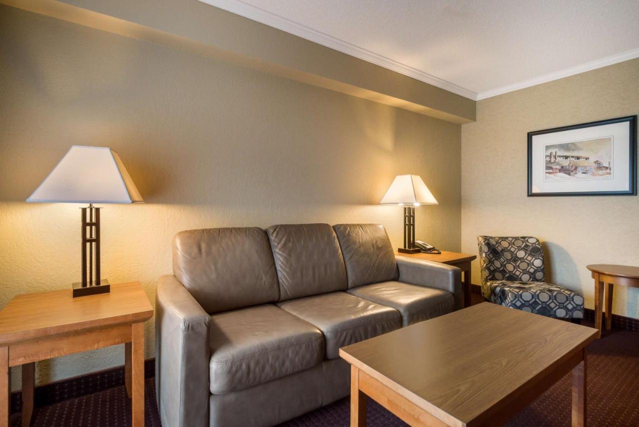 Best Western Plus Norwester Hotel & Conference Centre Thunder Bay Exterior photo