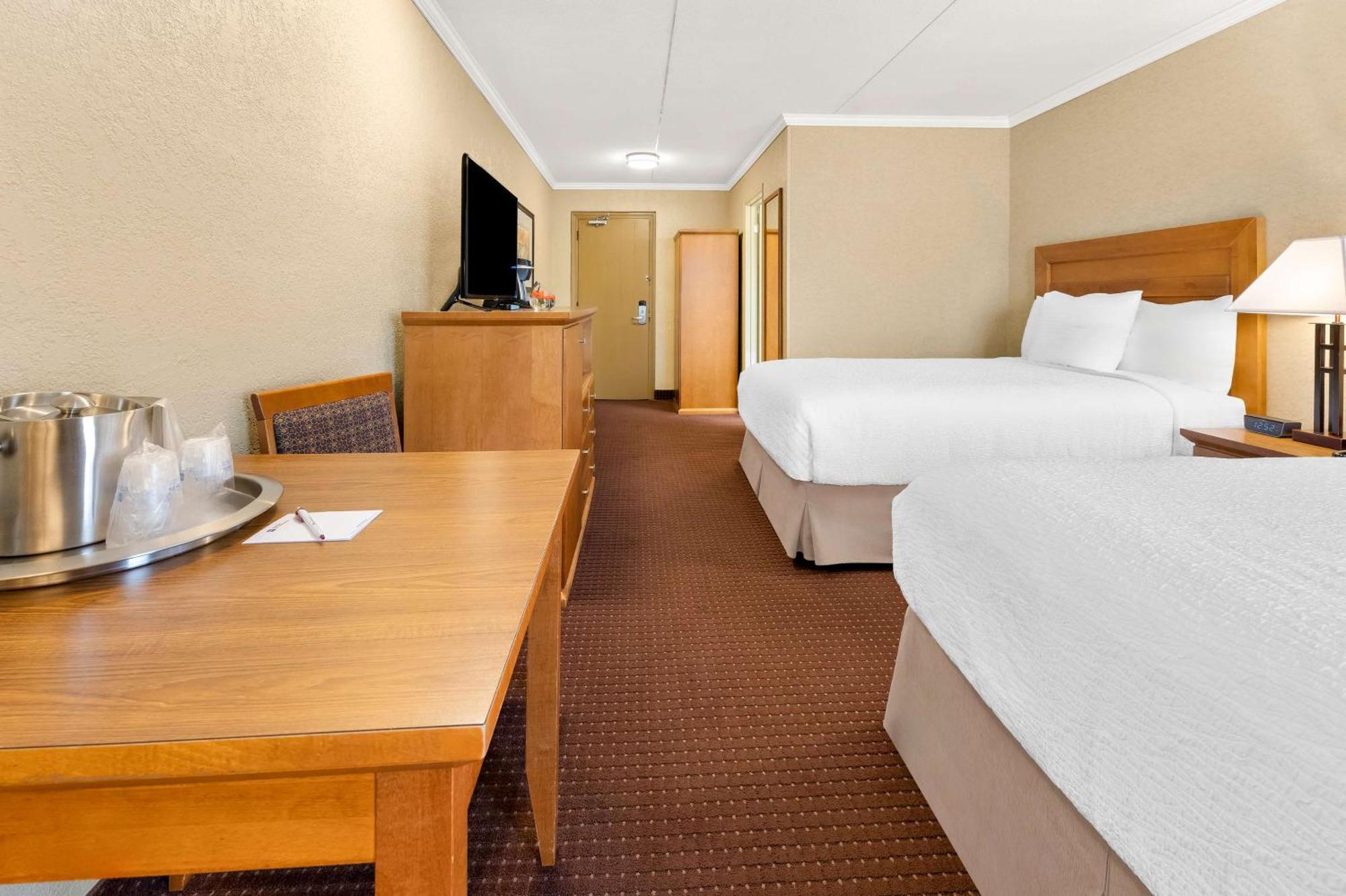 Best Western Plus Norwester Hotel & Conference Centre Thunder Bay Exterior photo