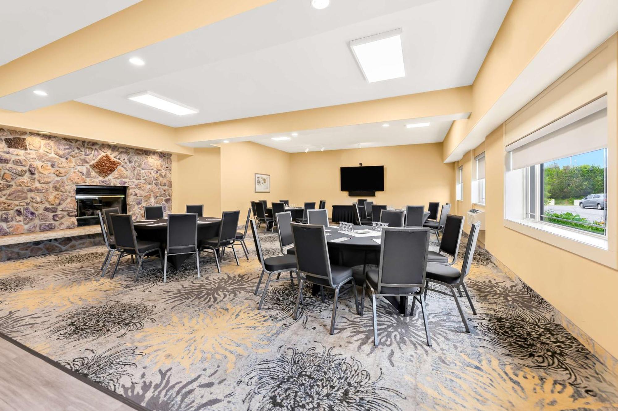 Best Western Plus Norwester Hotel & Conference Centre Thunder Bay Exterior photo